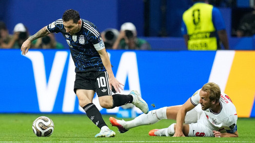 Du khách tuyệt vọng săn vé chung kết World Cup