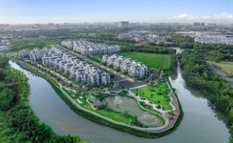 Loạt cổ phiếu bất động sản vẫn “kẹt” dưới đáy thuế quan sau hơn một năm