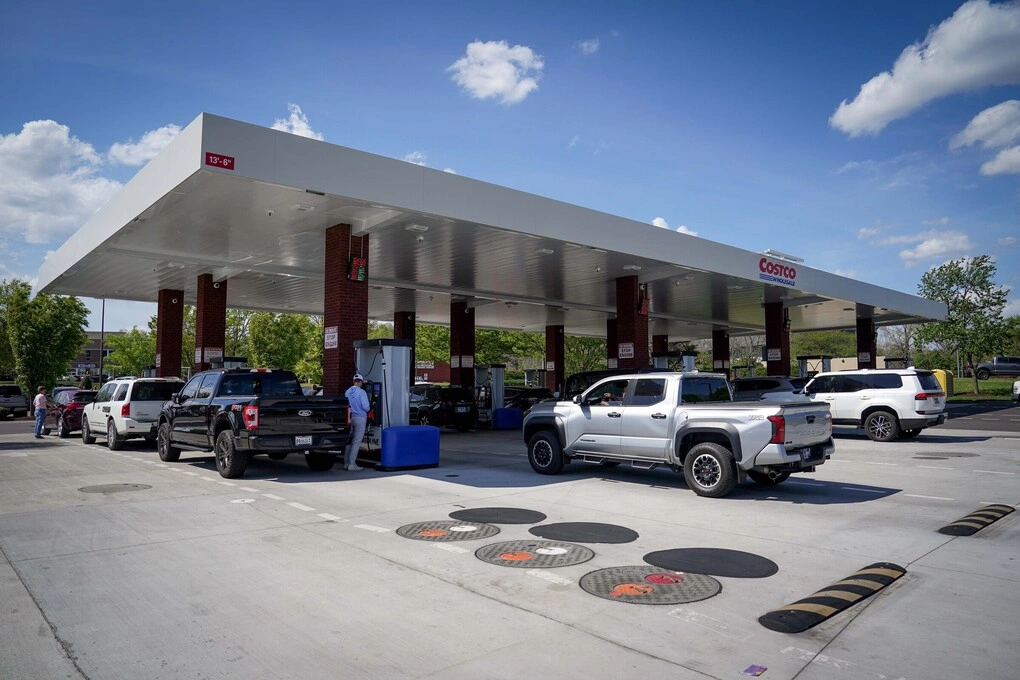 Vì sao Costco bán xăng giá rẻ tại Mỹ