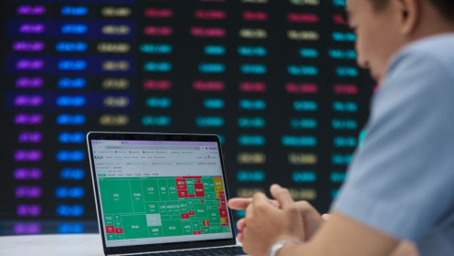 VN-Index tăng mạnh nhất một tháng