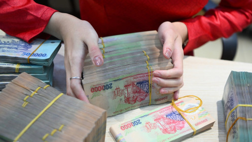 Lãi suất liên ngân hàng kỳ hạn qua đêm xuống 1%