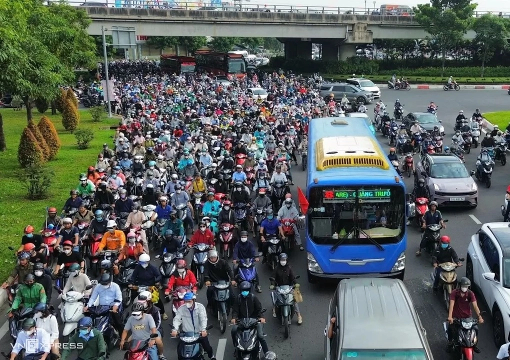 TP HCM nghiên cứu mở làn ưu tiên để xe buýt đúng giờ
