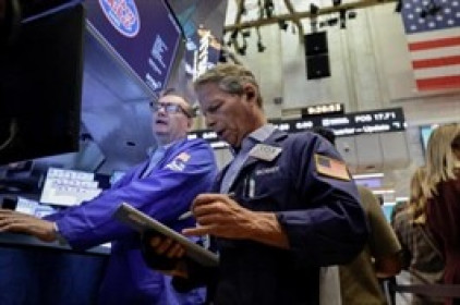 Dow Jones tăng hơn 600 điểm sau báo cáo bùng nổ của Microsoft, nhóm AI lấy lại vị thế