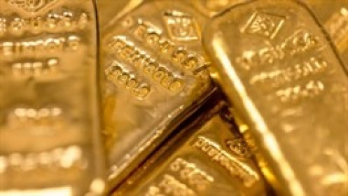 Vàng thế giới giảm gần 2% nhưng vẫn có tháng tăng mạnh nhất kể từ tháng 2/2026