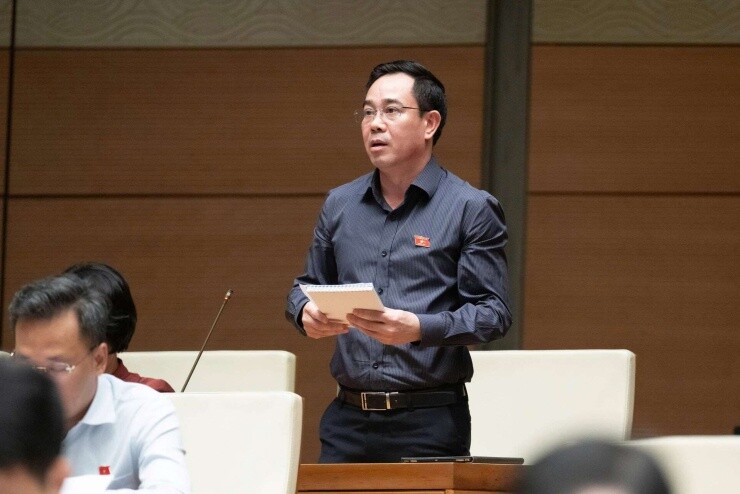 Siết vàng, kim cương và "sở hữu kỳ nghỉ": Đề xuất gây chú ý tại Quốc hội