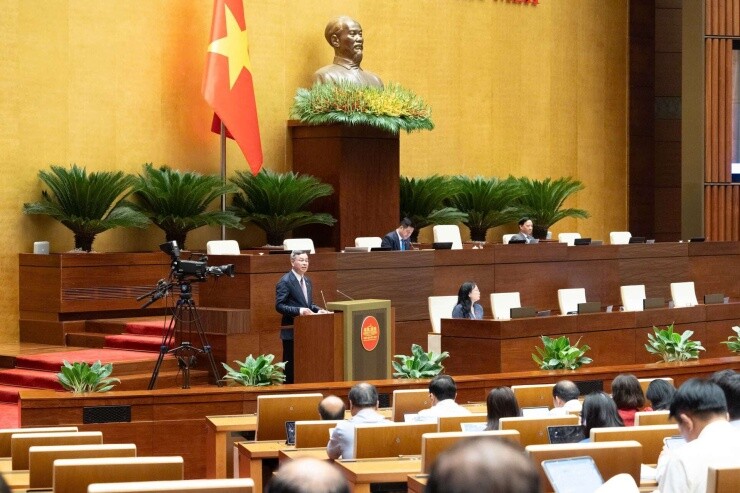 Siết vàng, kim cương và "sở hữu kỳ nghỉ": Đề xuất gây chú ý tại Quốc hội
