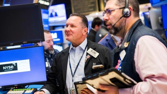 Tăng 5 phiên liên tiếp, Dow Jones lập đỉnh lịch sử mới