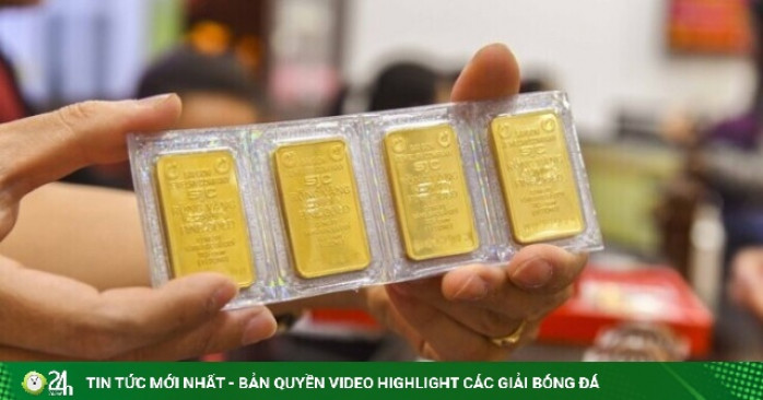 Giá vàng thế giới tăng, trong nước giảm do chênh lệch cung cầu