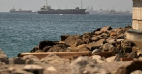 Giá dầu Brent tăng thêm 1%