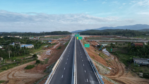 5 đoạn cao tốc Quảng Ngãi - Nha Trang thu phí từ 14/8