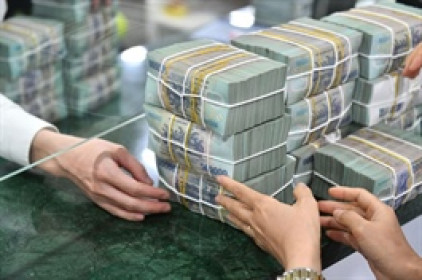 Tiền gửi dân cư vào ngân hàng lập kỷ lục hơn 11 triệu tỷ