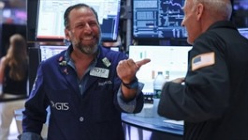 S&P 500 lập kỷ lục mới
