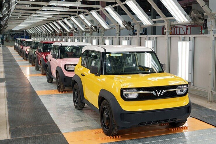 Thị trường ô tô Việt Nam tăng 14% sau 7 tháng, xe nhập khẩu và điện hóa bứt tốc