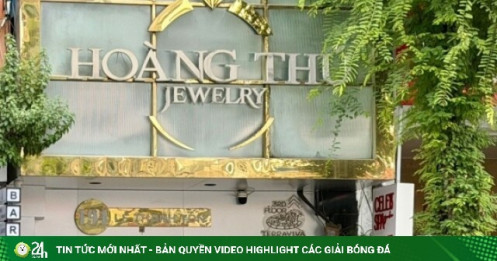Các phố kim cương rơi vào cảnh chưa từng thấy, tiệm mở cửa đón gió