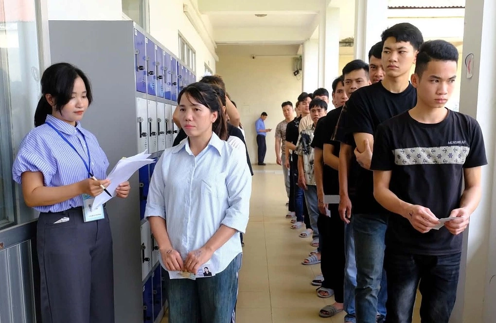 Lao động hết hợp đồng không về nước bị phạt 100 triệu đồng