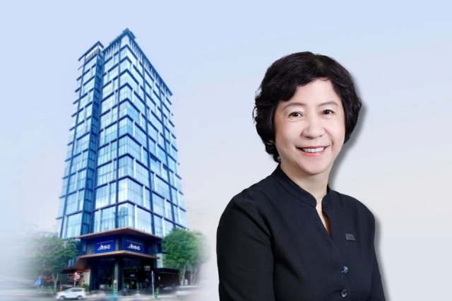 Thành viên HĐQT độc lập HCM liên tục muốn bán cổ phiếu giữa lúc giá lập đỉnh lịch sử