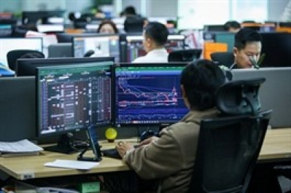 25/08: Đọc gì trước giờ giao dịch chứng khoán?