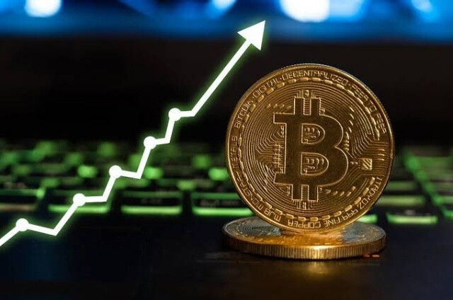 Bitcoin vượt mốc 80,000 USD