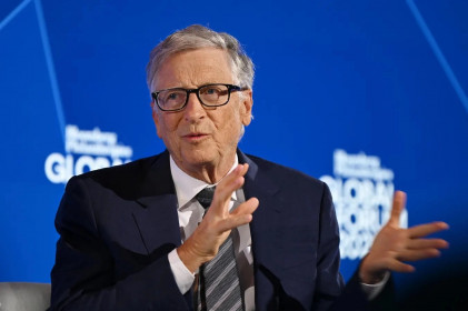 Bill Gates kêu gọi đánh thuế AI, để dành 40% việc làm cho con người