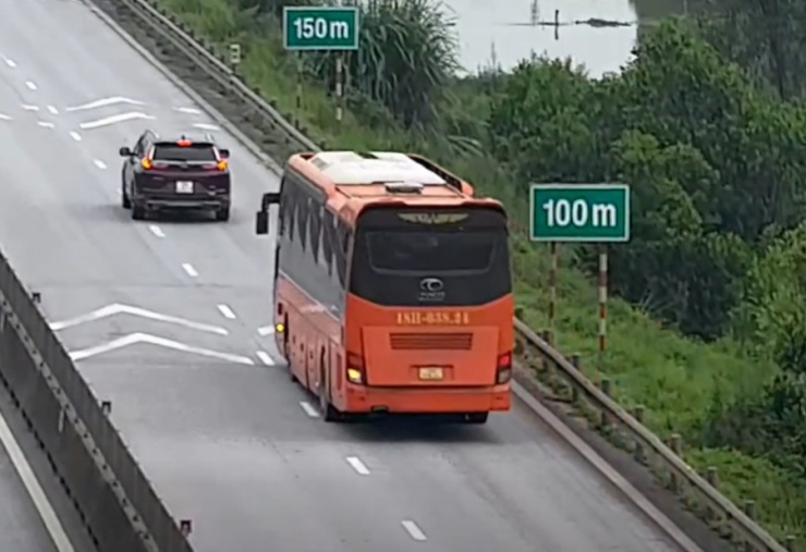 Lỗi không giữ khoảng cách an toàn trên cao tốc: Khi nào tài xế có căn cứ khiếu nại quyết định xử phạt?