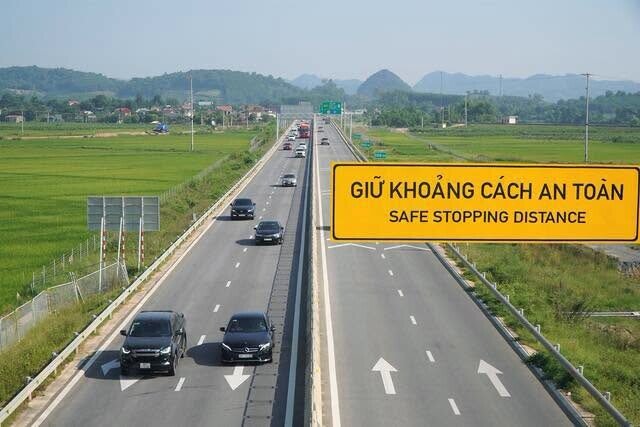 Lỗi không giữ khoảng cách an toàn trên cao tốc: Khi nào tài xế có căn cứ khiếu nại quyết định xử phạt?