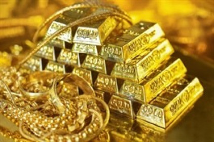Vàng thế giới rớt mốc 4,500 USD khi kỳ vọng Fed tăng lãi suất gia tăng