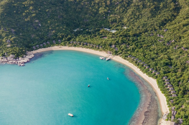 Chủ dự án Six Senses Ninh Van Bay bị phạt vì công bố thông tin sai lệch, cổ phiếu kẹt trong diện cảnh báo