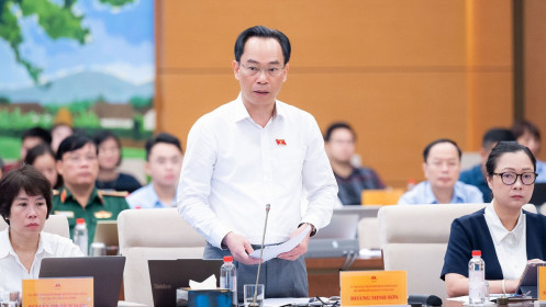 "Chúng tôi nghiêm túc rút kinh nghiệm khi để thiếu sách giáo khoa"
