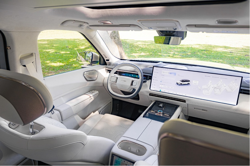 Hybrid cắm sạc ngoài - công nghệ điện hóa thu hút khách Việt