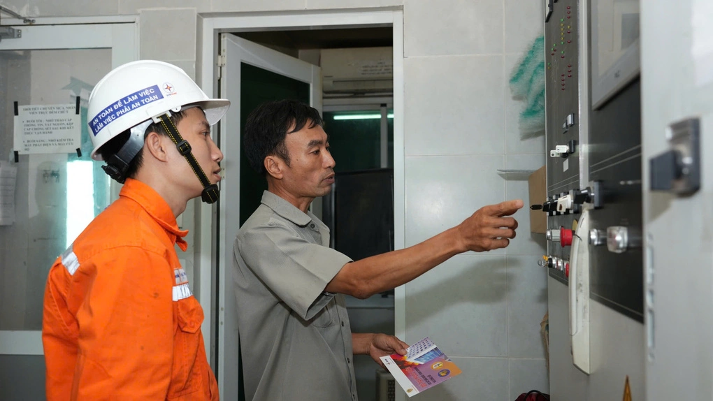 EVNHCMC triển khai phương án bảo đảm an toàn điện mùa mưa bão
