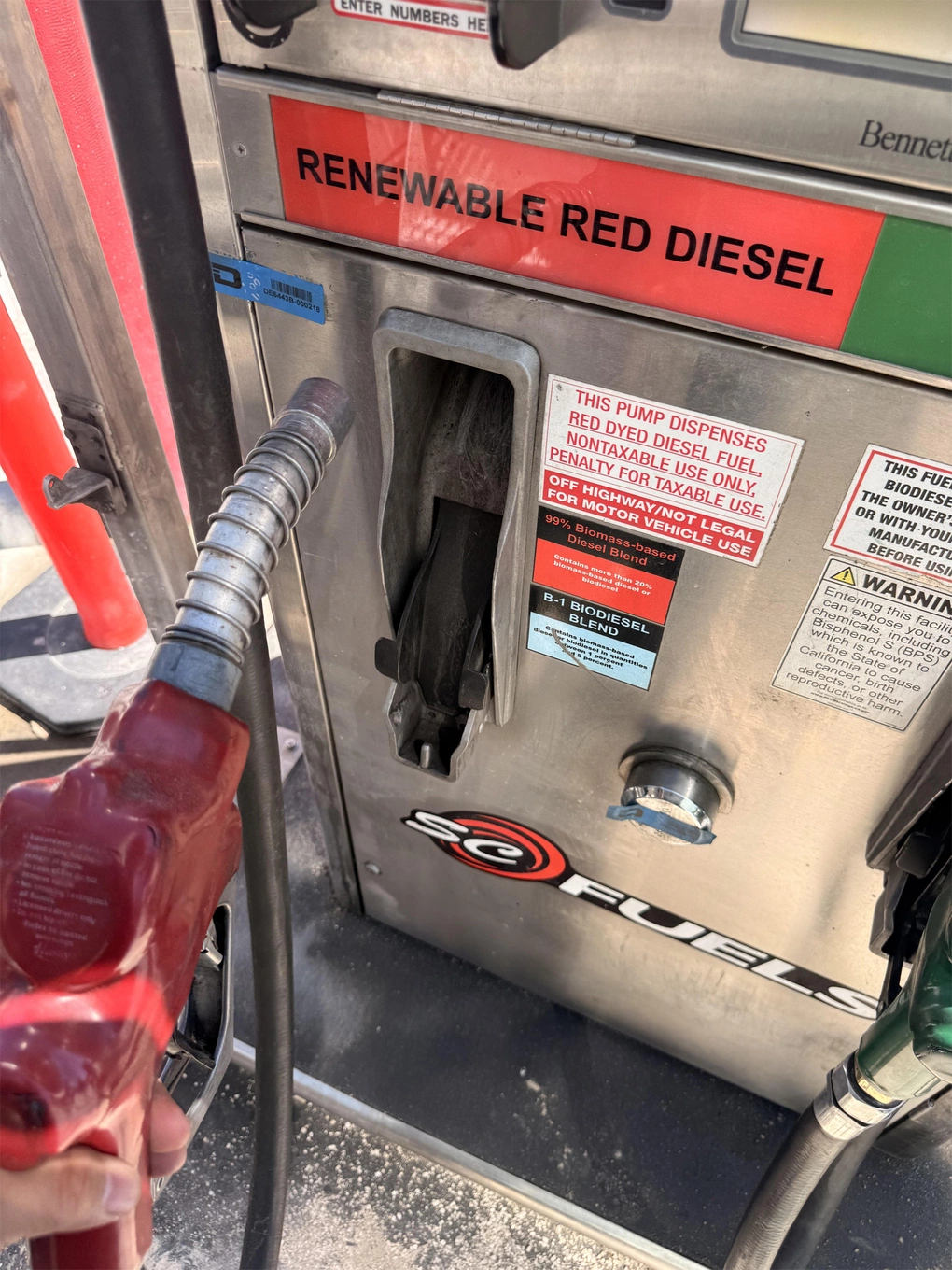Diesel nhuộm - 'ngôi sao bất đắc dĩ' giữa khủng hoảng nhiên liệu