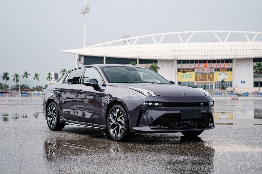 Lynk & Co 03 - sedan thể thao cho giới trẻ