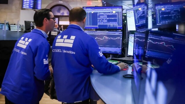 Dow Jones tăng hơn 400 điểm, Phố Wall khép lại tuần giao dịch khởi sắc