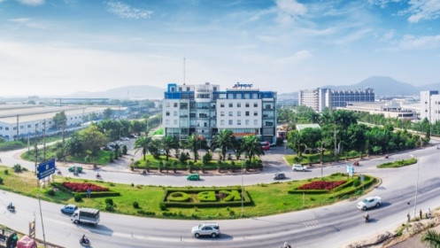 Công ty của ông Đặng Thành Tâm lãi đậm nhất gần 4 năm