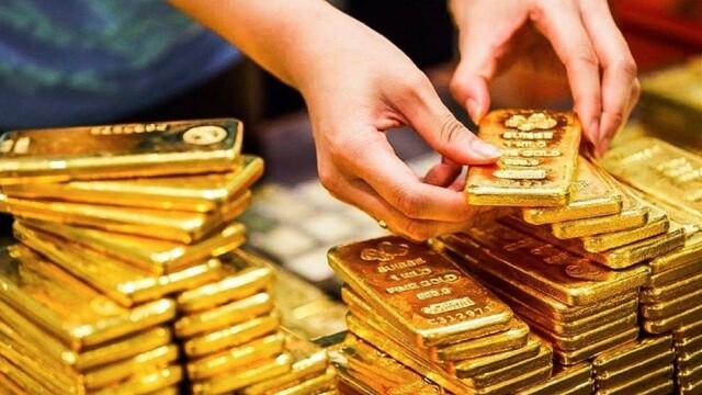 Mua bán vàng từ 5 triệu đồng phải thanh toán không dùng tiền mặt