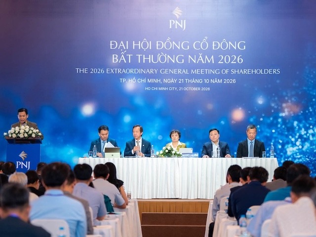 Khoảng trống dòng tiền sau đại hội bất thường của PNJ