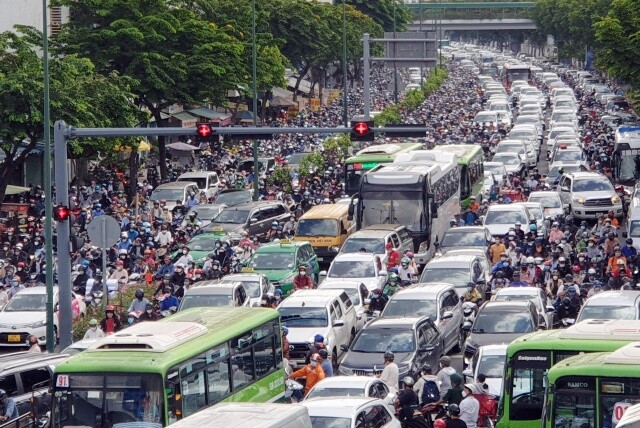 TPHCM cần gần 294 ngàn tỷ đồng để gỡ 28 điểm kẹt xe