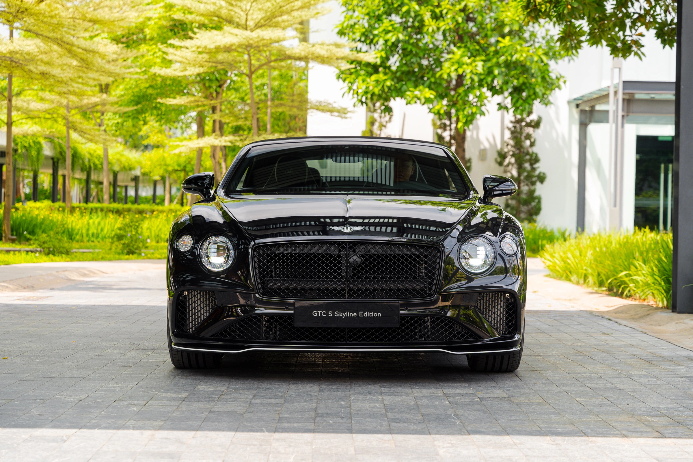 Bentley Continental GTC S Vietnam Skyline - siêu sang độc bản giá 18,9 tỷ đồng