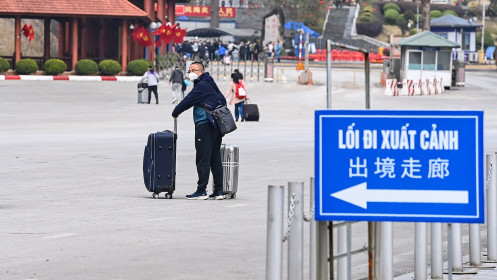 Đề xuất chưa hoãn xuất cảnh người bị mạo danh lập công ty