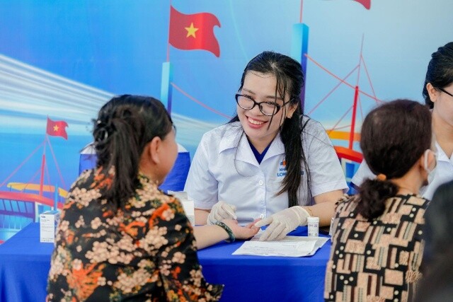 FPT Retail lãi trước thuế tăng hơn gấp đôi sau 9 tháng