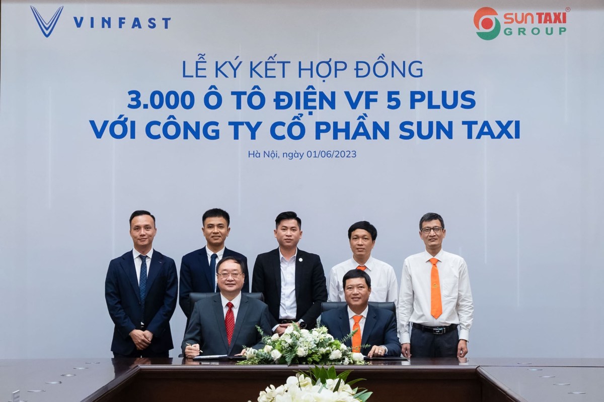 Sun Taxi mua 3000 xe điện Vinfast VF 5 Plus thúc đẩy mạnh mẽ cuộc cách mạng giao thông xanh tại Việt Nam