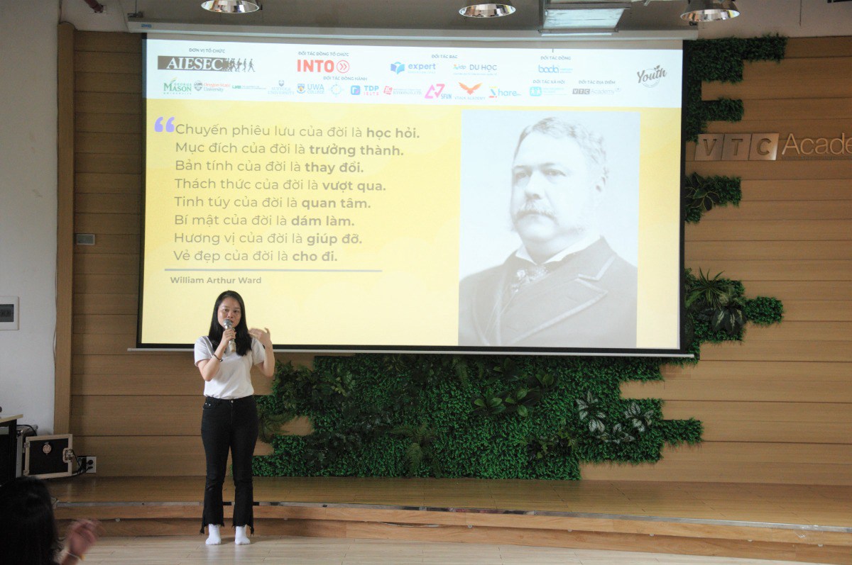 Founder Hành trình Khởi lửa Hành trang xuất hiện với vai trò Diễn giả tại Youth for Impact của AIESEC.  ...