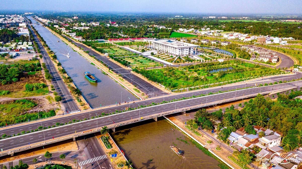 CEO MSH Group ông Nguyễn Xuân Lộc: “Hãy dùng cái đầu lạnh để nắm bắt cơ hội, đừng ôm tiền và quan sát”. ...