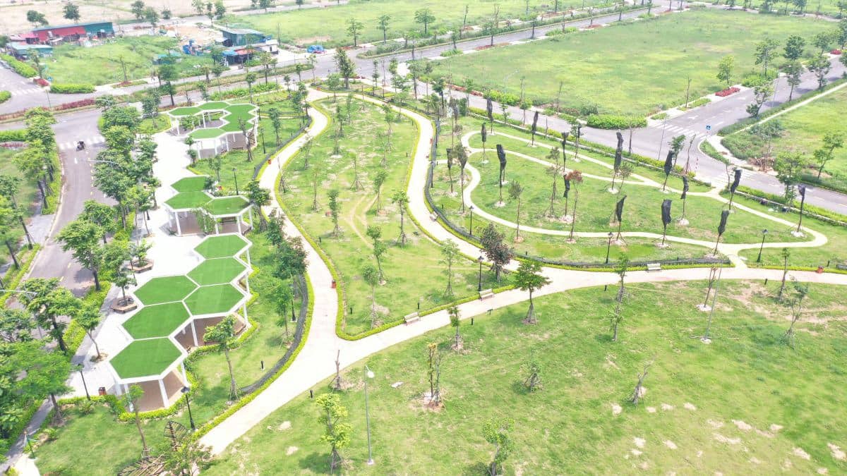 HUD MeLinh Central – Khu biệt thự “yên bình” trong trận mưa lớn ngày 20/8. ơn mưa lớn kéo dài vào sáng  ...