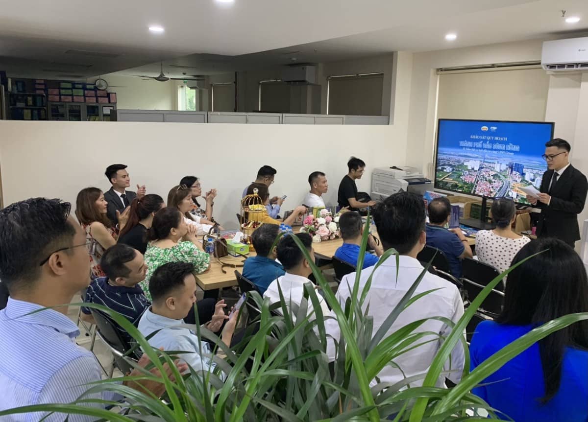 HUD MeLinh Central – Khu biệt thự “yên bình” trong trận mưa lớn ngày 20/8. ơn mưa lớn kéo dài vào sáng  ...