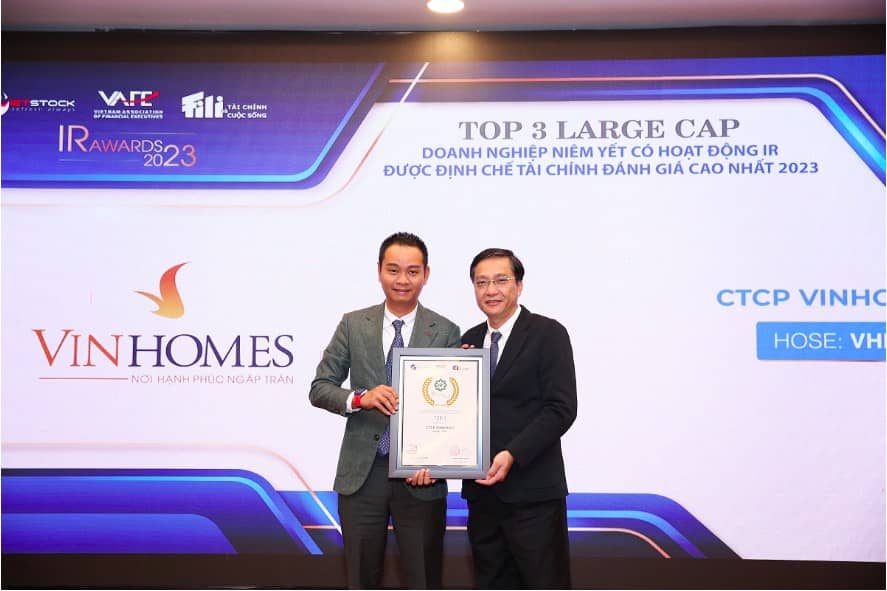 Vinhomes được vinh danh top 3 doanh nghiệp niêm yết có hoạt động quan hệ nhà đầu tư tốt nhất...