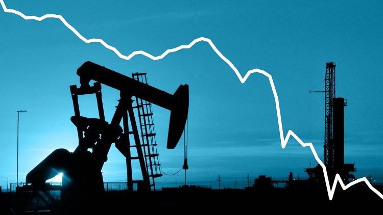 Giá dầu giảm do những cơn gió ngược kinh tế đè nặng lên triển vọng nhu cầu. Giá dầu giảm nhiều hơn vào  ...