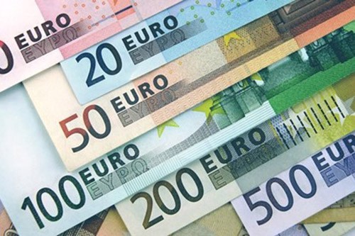 ECB và Fed "không đồng điệu" về lãi suất: Nguy cơ tiềm ẩn cho đồng Euro?