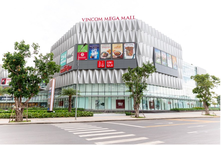Vincom đồng loạt khai trương thêm 2 trung tâm thương mại mới 