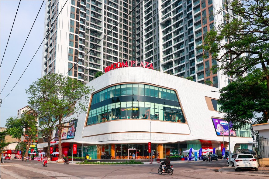 Vincom đồng loạt khai trương thêm 2 trung tâm thương mại mới 